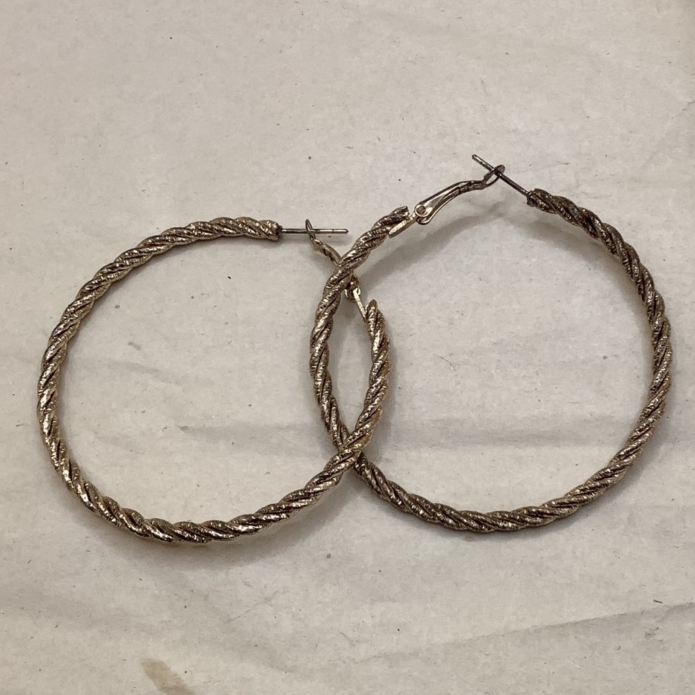 Vintage Gold Tone Twisted Rope Hoop Earrings Large Textured Spiral Latch Hoops - Picture 2 of 2